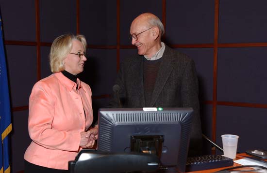 2006 David receiving 50 Years at NIH Award